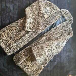 1980s Vintage Monterey fashion faux leopard coat